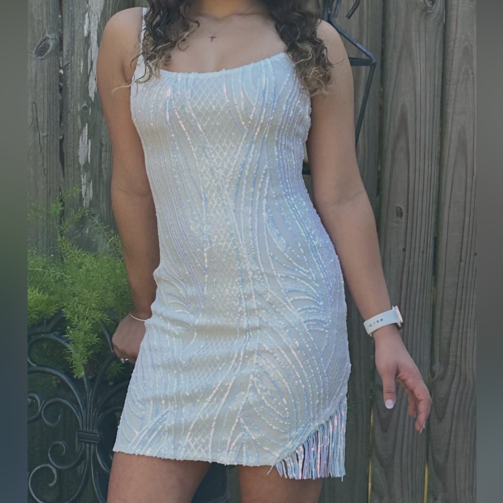 Chic White Sequin Mini Dress